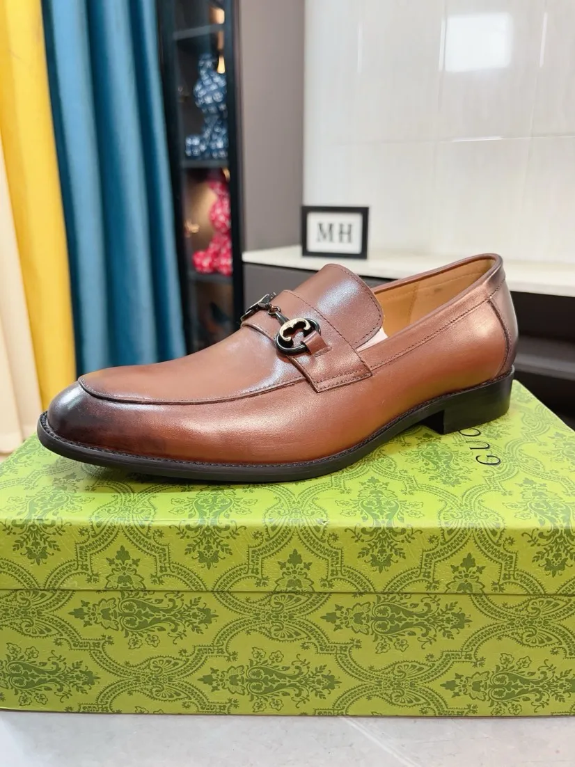 Men's shoes 💰500🌹🌹[GUCCI Gucci] A new style of formal men's leather shoes is coming ~ The original quality upper is made of Italian cowhide➕The leather is soft and delicate, comfortable and soft. The top layer of genuine leather, rubber wear-resistant outsole, the shoe shape is dignified and domineering, and the luxury charm is not concealed! The natural and free nouveau riche leads the trend. Code number: 38-44